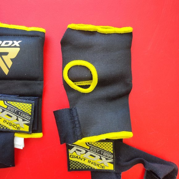 RDX boxing / training gloves with bandage black and gold - Picture 2 of 5
